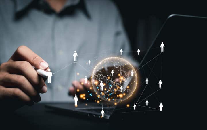 Human resource (HR) network structure, Business concepts and communication technology, management and recruitment, social network.